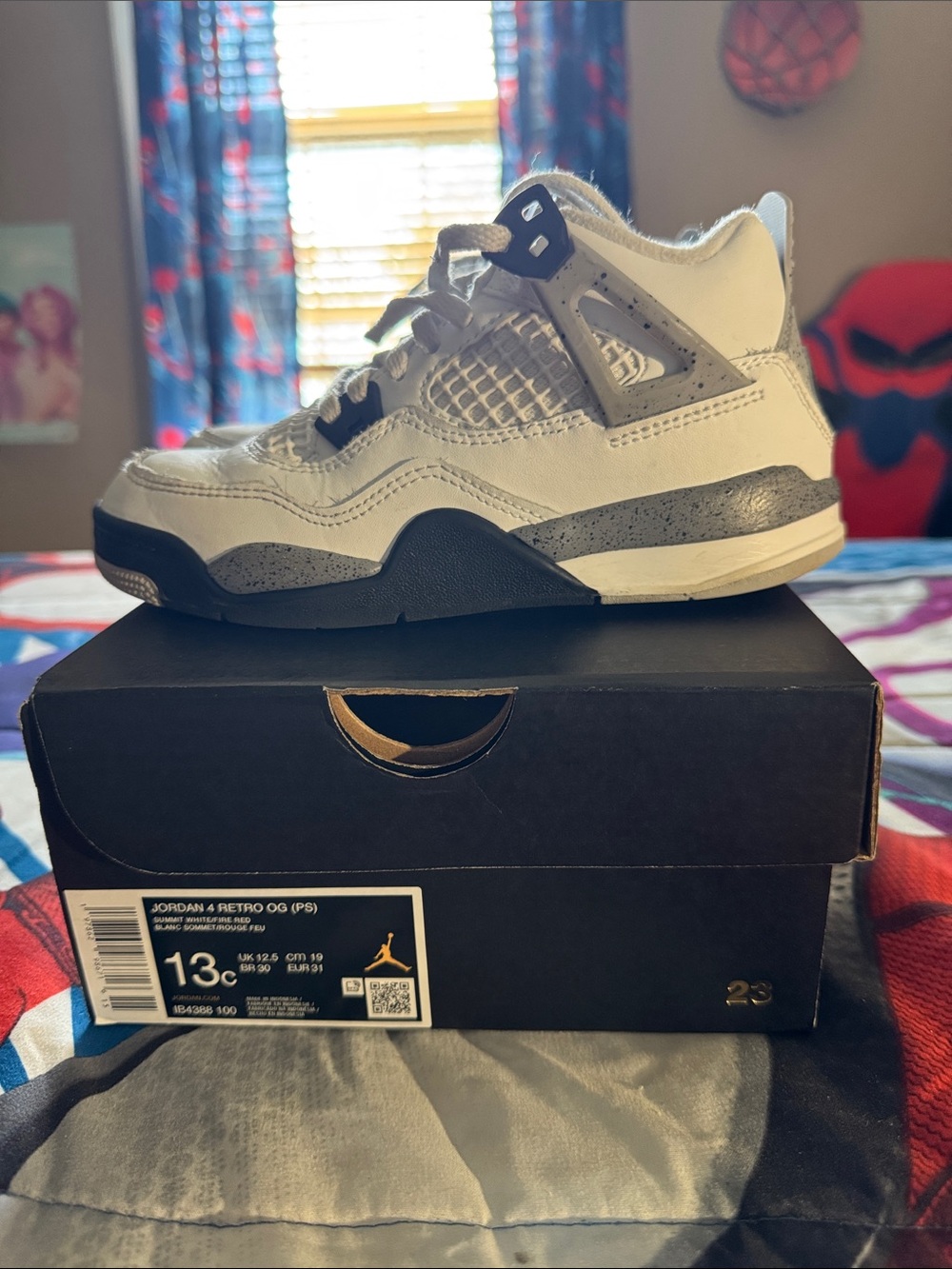Jordan Kids Sneakers in White and Gray